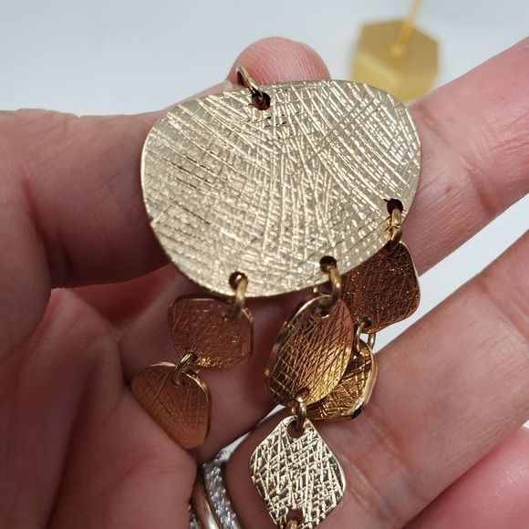 Fashion Jewelry Women Gold Tone Dangle Textured Chandelier Earring - Picture 4 of 5